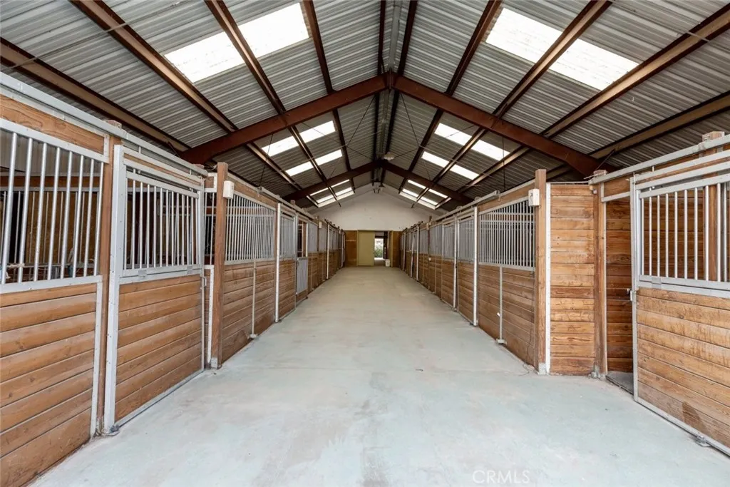 42135 San Francisquito Canyon Road, Green Valley, California 91390 home-pic-23